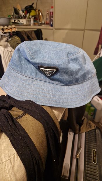 Bob bleu Prada neuf