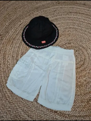 Short bébé fille blanc neuf 1 an