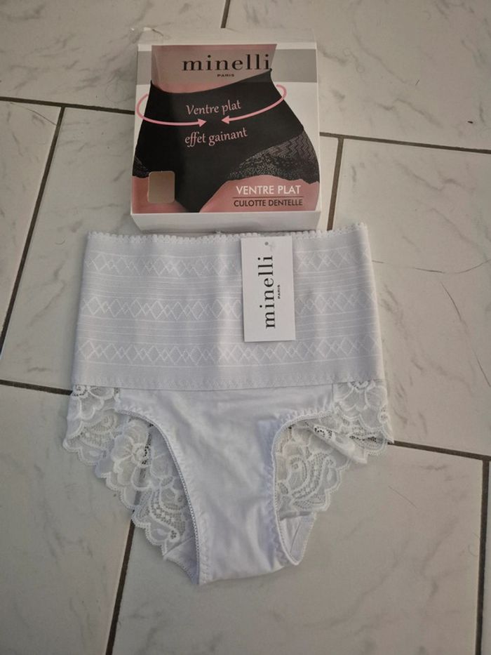 Culotte ventre plat effet gainant"Minelli" en dentelle