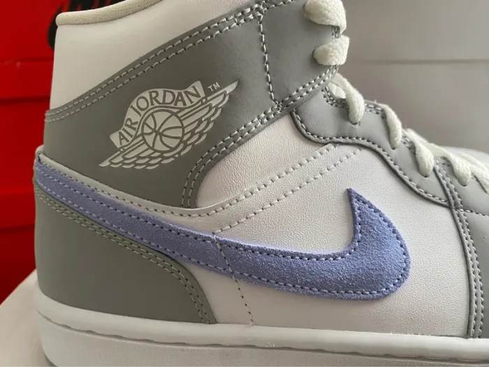 Jordan 1 mid wmns wolf grey - photo numéro 7
