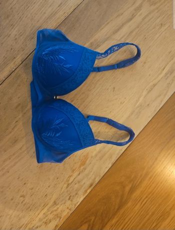 Soutien gorge push up 👙
Aubade 
90B