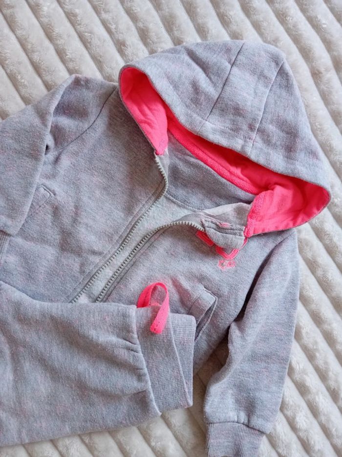 Ensemble survêtement fille 9/12mois 🩶🩷 - photo numéro 2