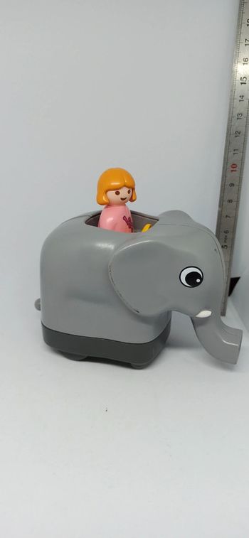 Wagon sur roues en forme d'éléphant avec enfant playmobil 123
