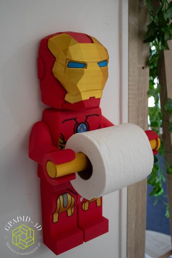 Dévidoir de papier toilette ou simple décoration murale dans un style Lego