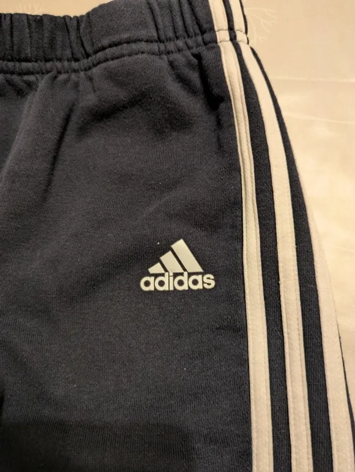 Jogging Adidas marine 2/3 ans - photo numéro 5