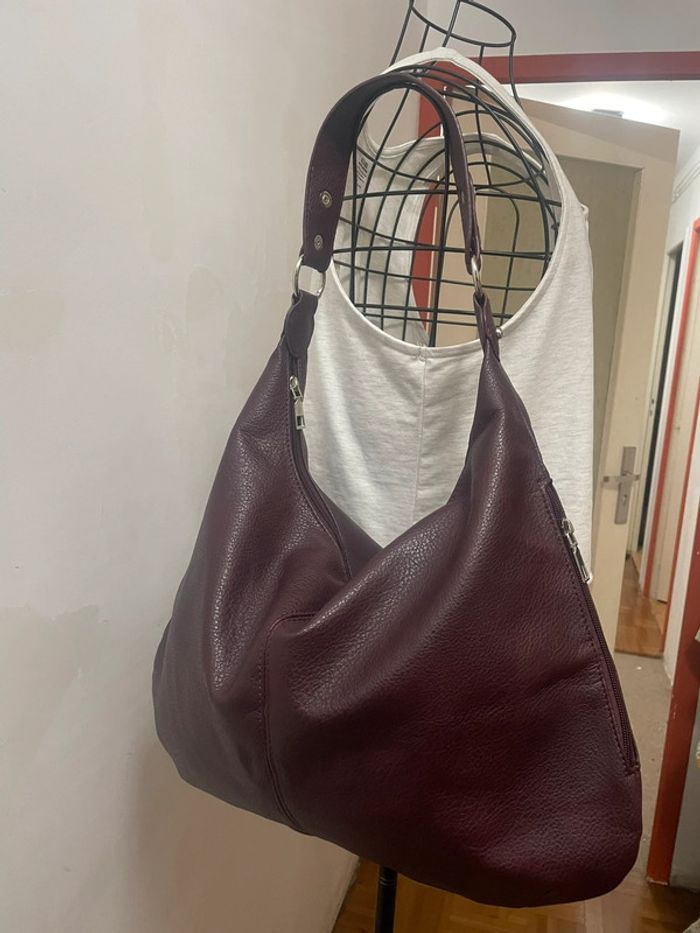 Valeur en boutique 34€ Grand Sac Fourre- Tout violet. Sac à Main violet très Élégant et raffiné - photo numéro 5