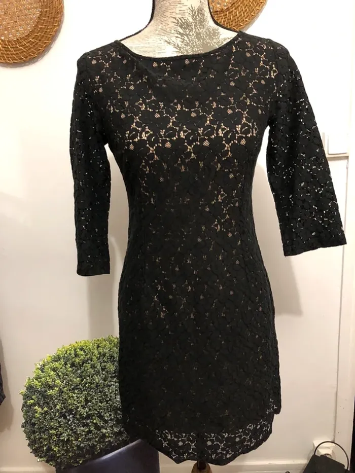 Robe chic noire Trucco