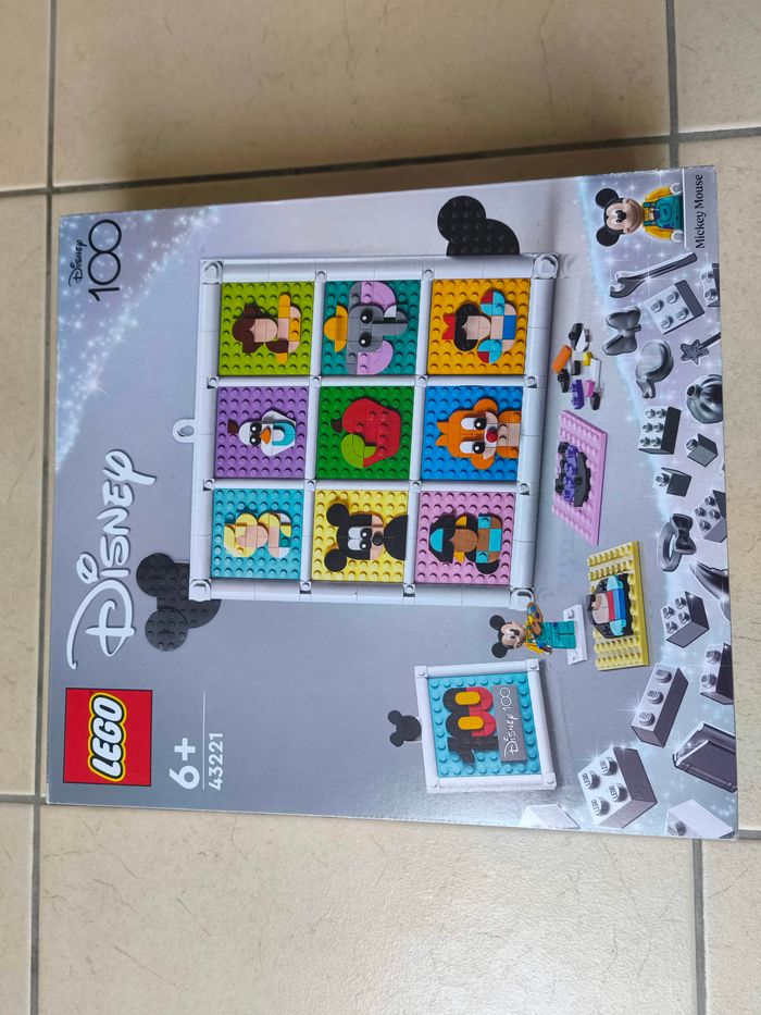 LEGO Disney 43221 : 100 Years of Disney Animation Icons - photo numéro 2