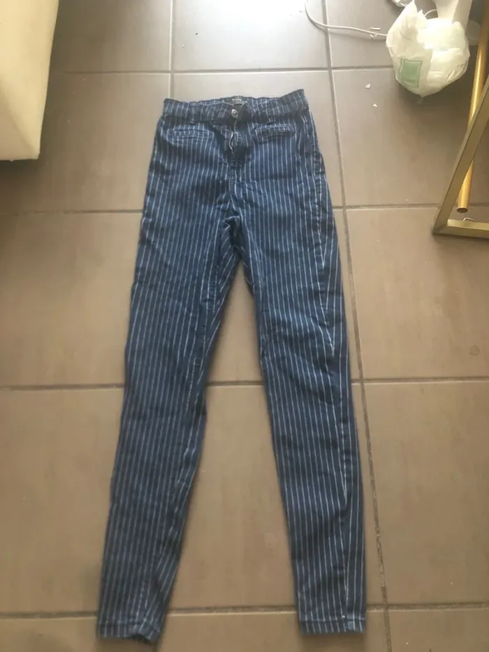 Pantalon Bershka T36 femme 👖 - photo numéro 2