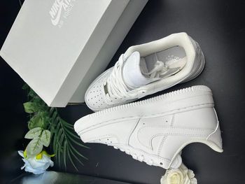 Nike Air Force 1 Low '07 Blanche -- Taille 42