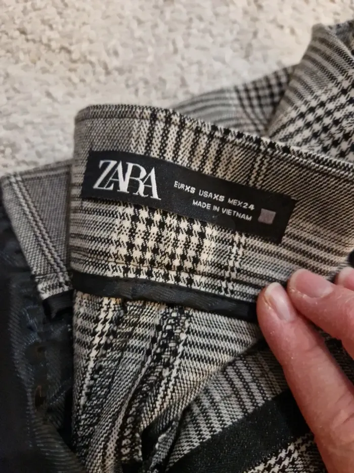 Pantalon à carreaux Zara - photo numéro 2