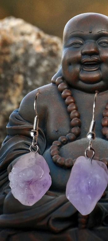 Boucles d'oreilles en Améthyste brute.