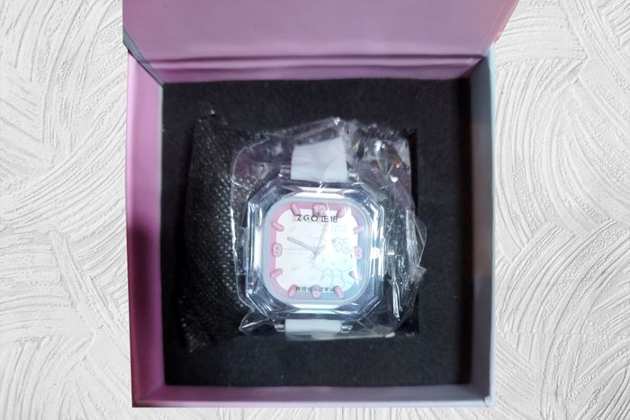 ZGO x Sanrio - Montre Quartz Hello Kitty - Rainbow Candy - Coffret Edition Limitée - Neuve - photo numéro 5