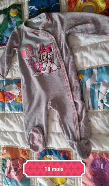 Pyjamas Disneyland Paris minnie