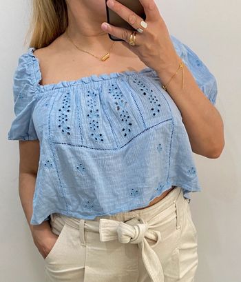 Blouse ZARA courte brodée Taille M-L