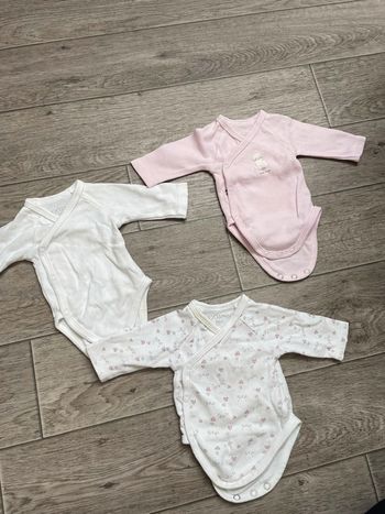 Lot 3 body ouverture devant in extenso naissance