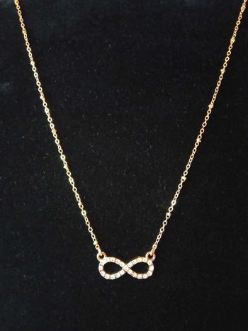 Collier fantaisie infini avec strass