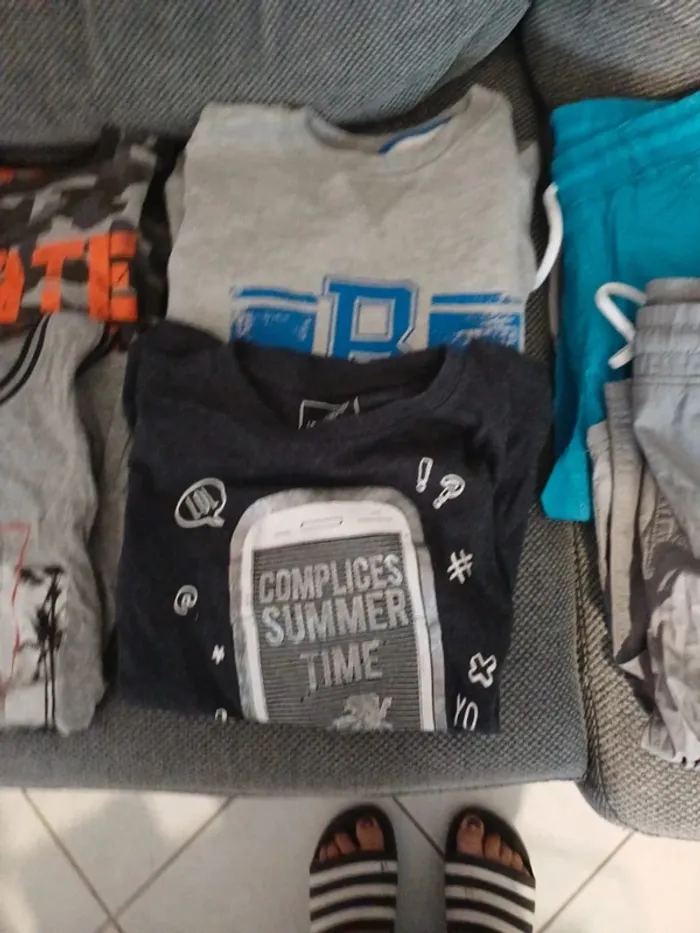 Lot de 6 vêtements garçon. Taille 11/12ans et 12ans - photo numéro 3