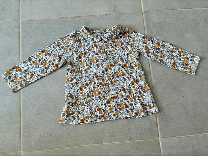 Haut fleuri à col 23 mois