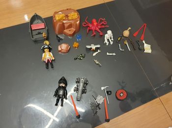 Ensemble de 2 aventures playmobil,  pirate et chevalier