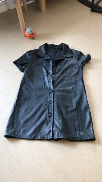 Robe chemise en simili cuir