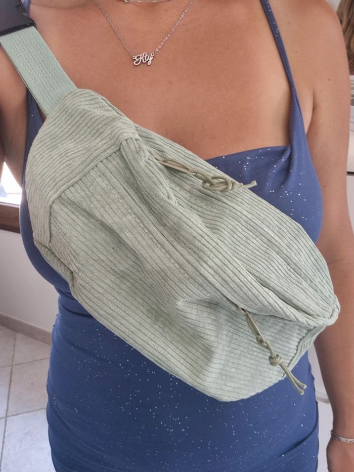 Magnifique sac à main banane - photo numéro 2