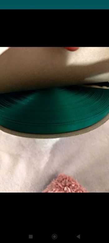 Ruban de satin vert