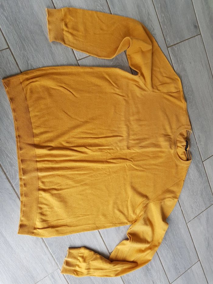 Pull moutarde