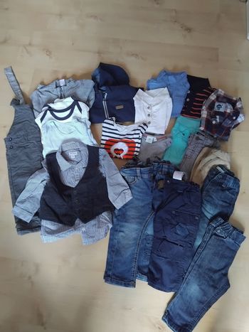 Lot de vêtements en 12 mois