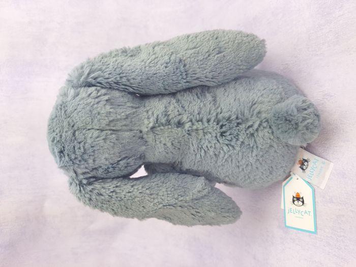 Peluche Jellycat de collection retired lapin Bashful Dusky Blue Bunny original medium BAS3DUSKB neuf - photo numéro 3