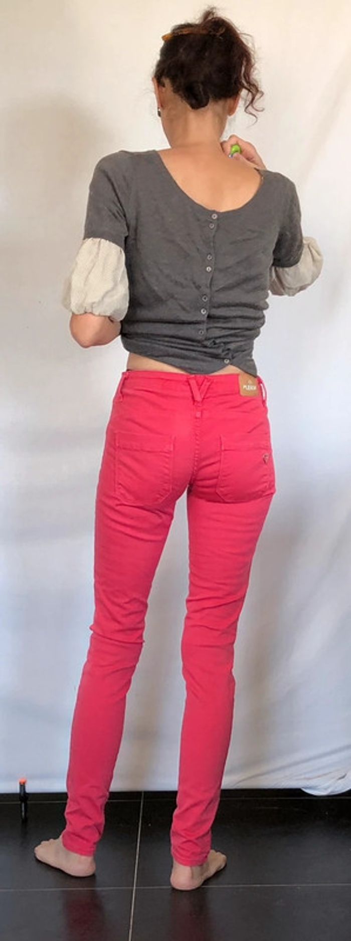 Jean rose vif taille basse slim Please taille Small / 34 36 très bon état - photo numéro 11