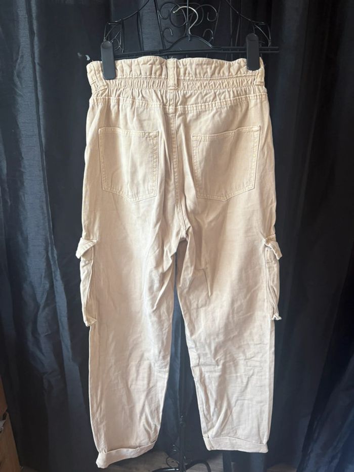 Pantalon cargo Bershka beige - Taille 36 - photo numéro 3