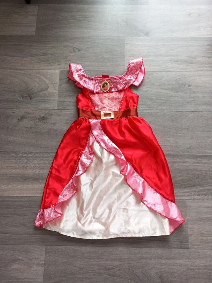 Robe Elena of Avalor