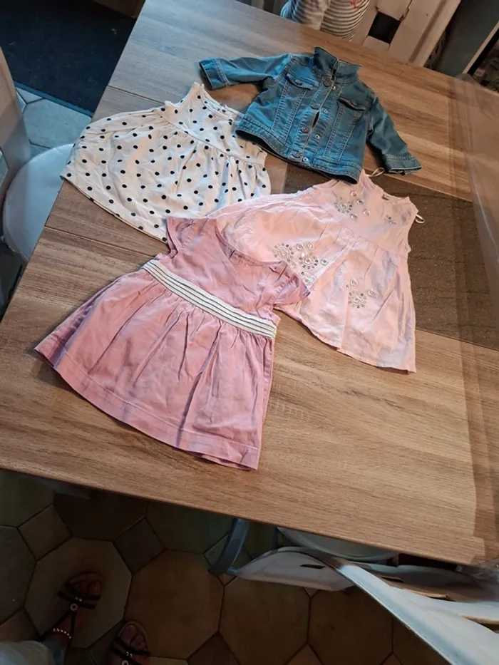 Robe neuve avec veste jean