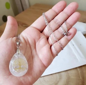 Collier pierre Cristal de Roche et chaîne acier