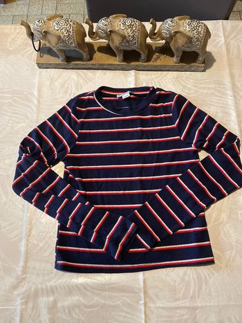 🌺pull taille S /162 cm🌺