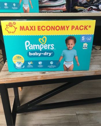 Couches Pampers baby dry taille 5