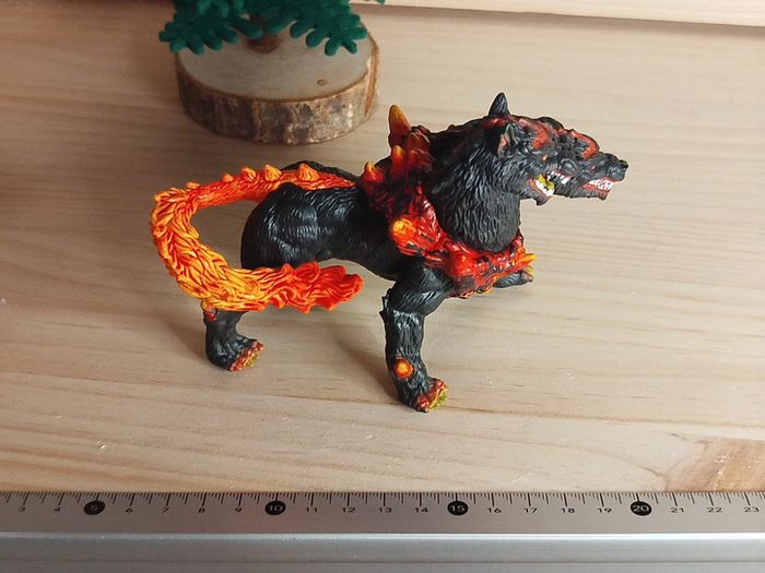 Schleich cerbère de lave Figurine Eldrador Animal imaginaire - photo numéro 7