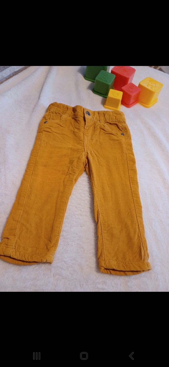 Pantalon bébé taille 6 mois