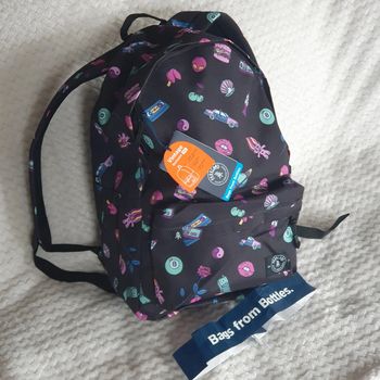 Sac à dos neuf style retro néon bags from bottles