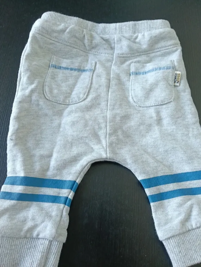 Pantalon Winnie l'Ourson 3 mois - photo numéro 2