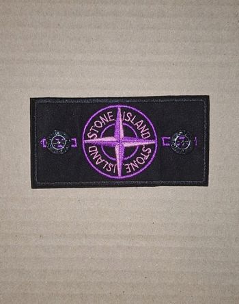 1 Patch Stone Island Violet + 2 Boutons Stone Island