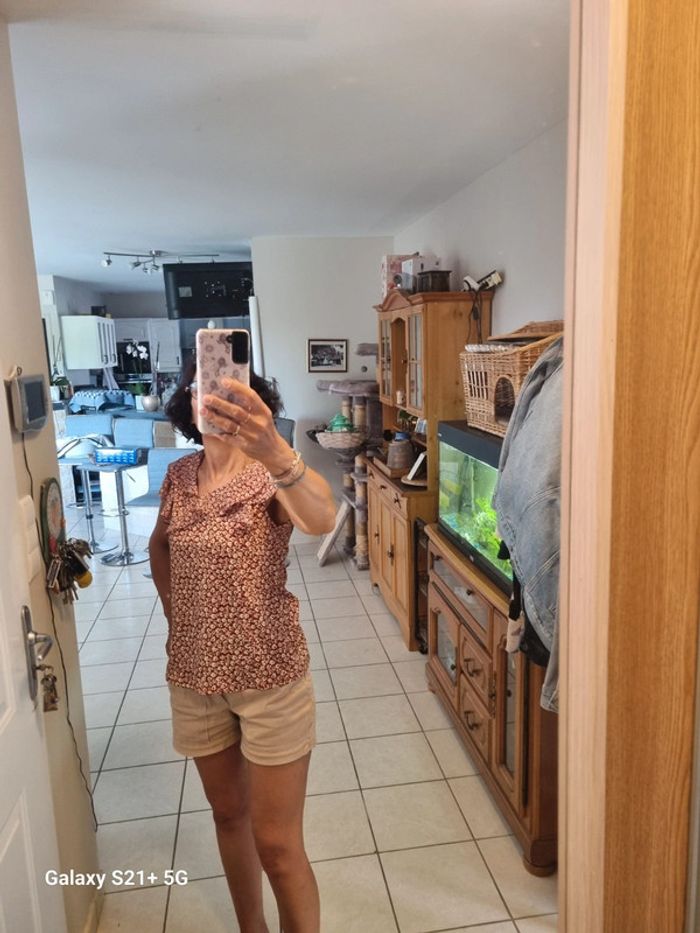 Haut imprimé à manches volantées taille S - photo numéro 3
