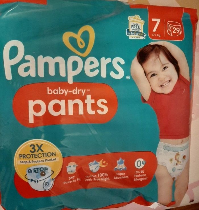 Paquet de couches Pampers babydry neuf taille 7