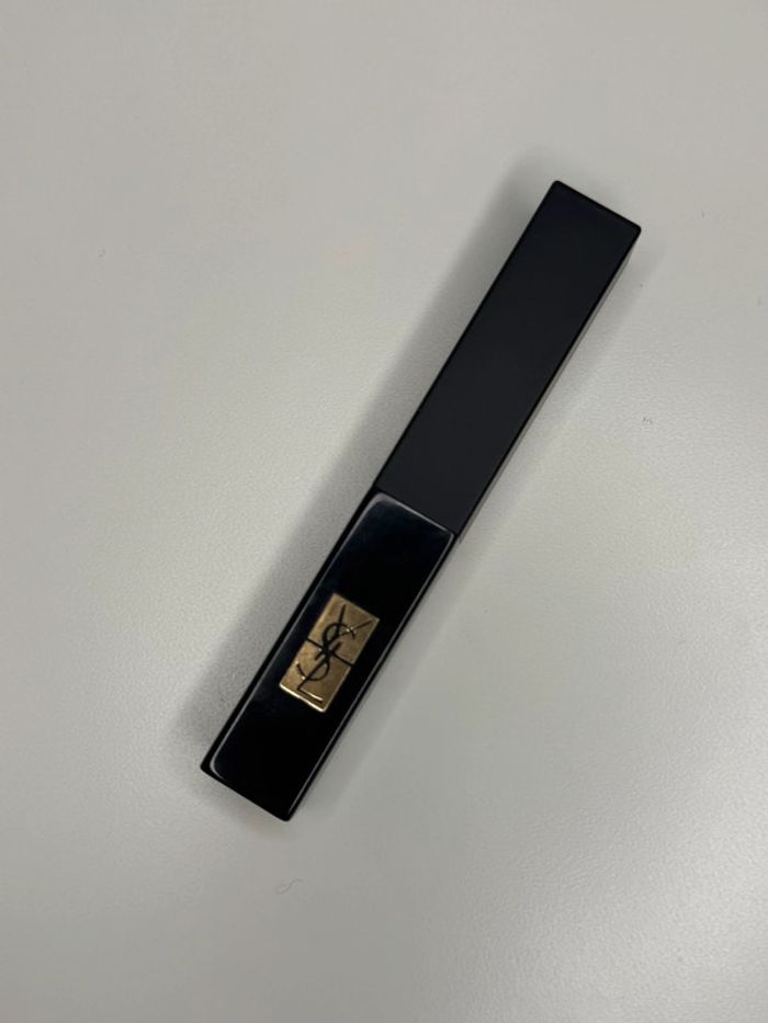 Rouge à lèvres Yves Saint Laurent The Slim Velvet Radical