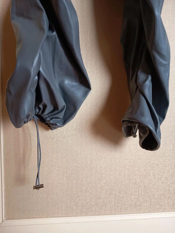 Pantalon skaï. Très bonne qualité. Marque shein - photo numéro 4