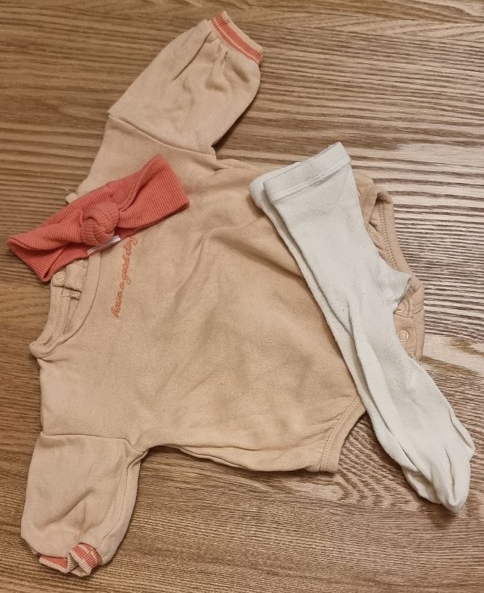 Ensemble petite fille 1 mois