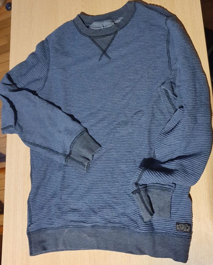 pull diesel taille m - photo numéro 3