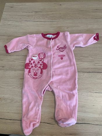 6 pyjamas Minnie