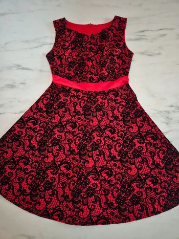Robe évasée rouge/noir taille XS
